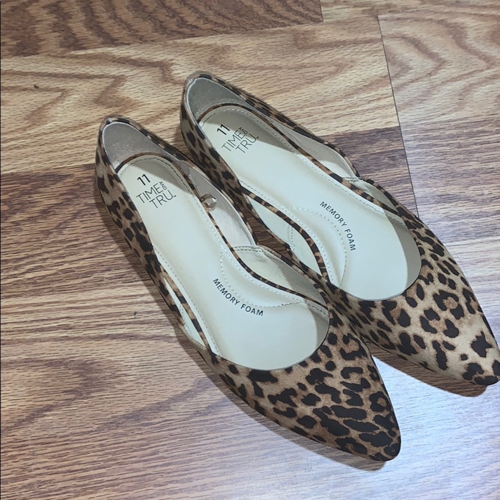 Time & Tru Cheetah Flats